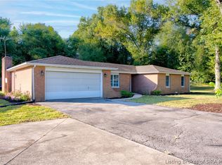 914 Henryville Bluelick Road, Henryville, IN 47126