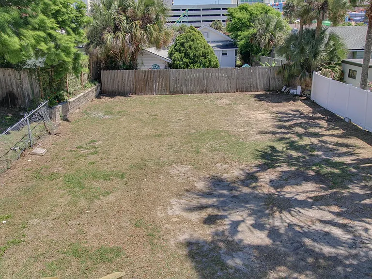 236 N Oleander Ave #2 — Photo 14
