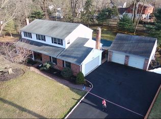 905 Sycamore Dr, Southampton, PA 18966