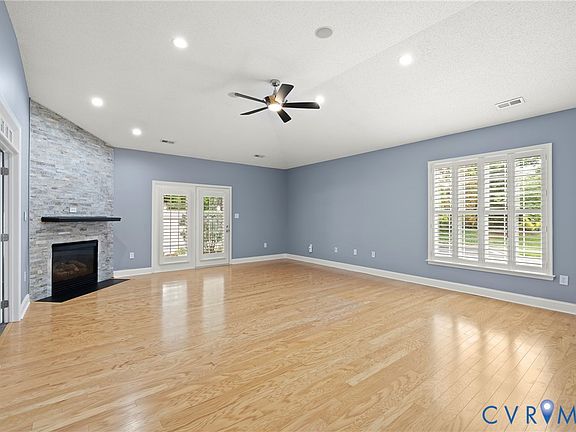 2nd image of 5403 Ridgedale Dr