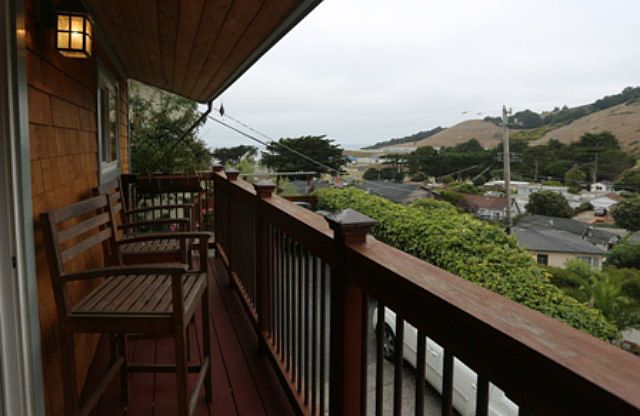 1st image of 540 Loma Vista Ter