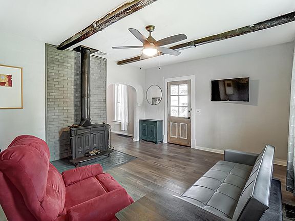 3rd image of 438 Robinwood Ave