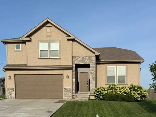 1524 N 156th St, Basehor, KS 66007