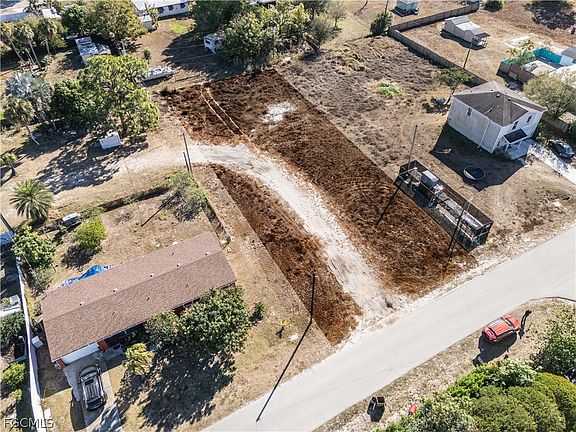 3rd image of 56 Illinois Rd