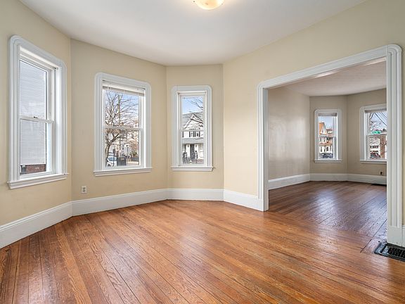 3rd image of 99 Beech St #1