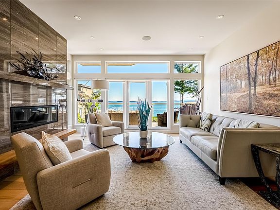 2nd image of 4771 Cordova Bay Rd #20