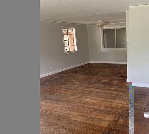 4th image of 3721 S Court St
