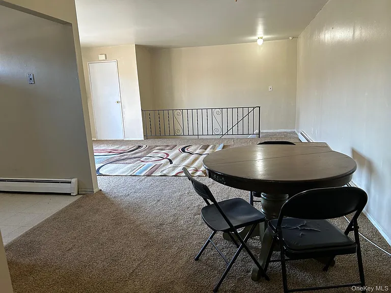 68 Sneden Pl W #68 — Photo 14
