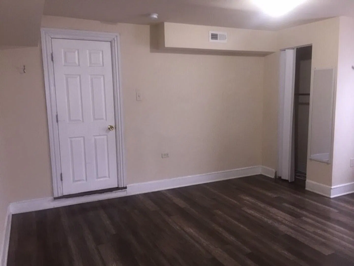 237 Hewitt St — Photo 3