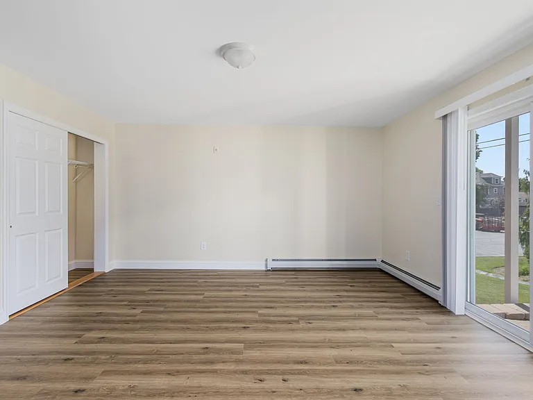 Parkway Cedarhurst Apartments — Photo 27