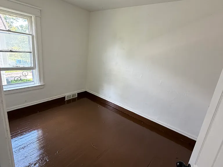 4 New York St #2 — Photo 8