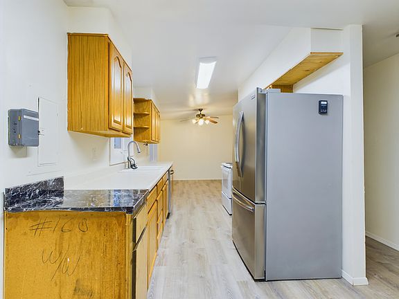 2nd image of 276 W 7th Ave