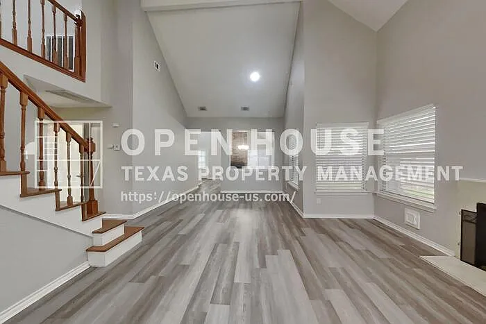 3 bed, 2.5 bath, 1992 sqft, $2,300 — Photo 3