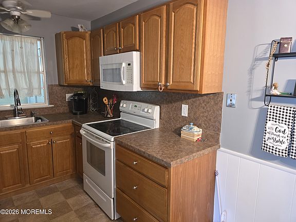 5th image of 210 D Laurel Place