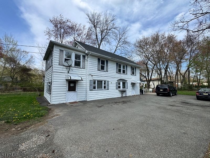 1st image of 209 Knoll Rd