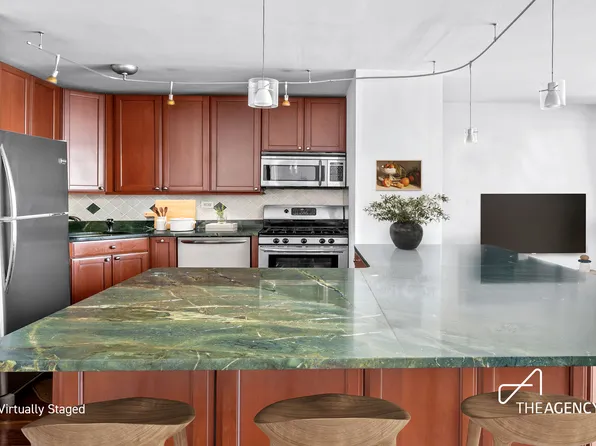 510 East 80th Street image 3 of 7