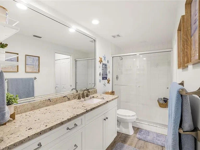 790 Willowbrook Dr #305 — Photo 13