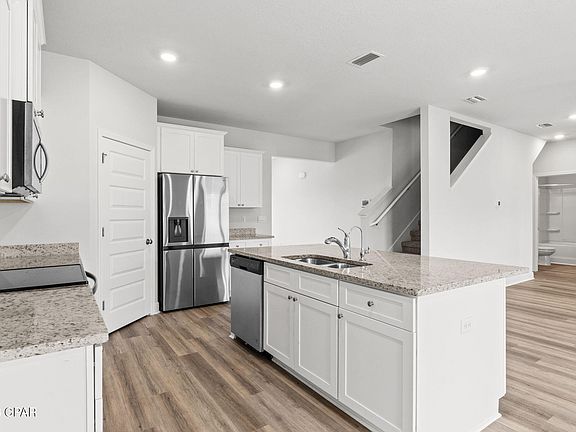 3rd image of 4850 Sweetspire Dr