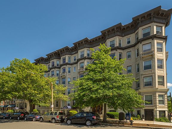 landlord_building_photo_10718918_0.5
