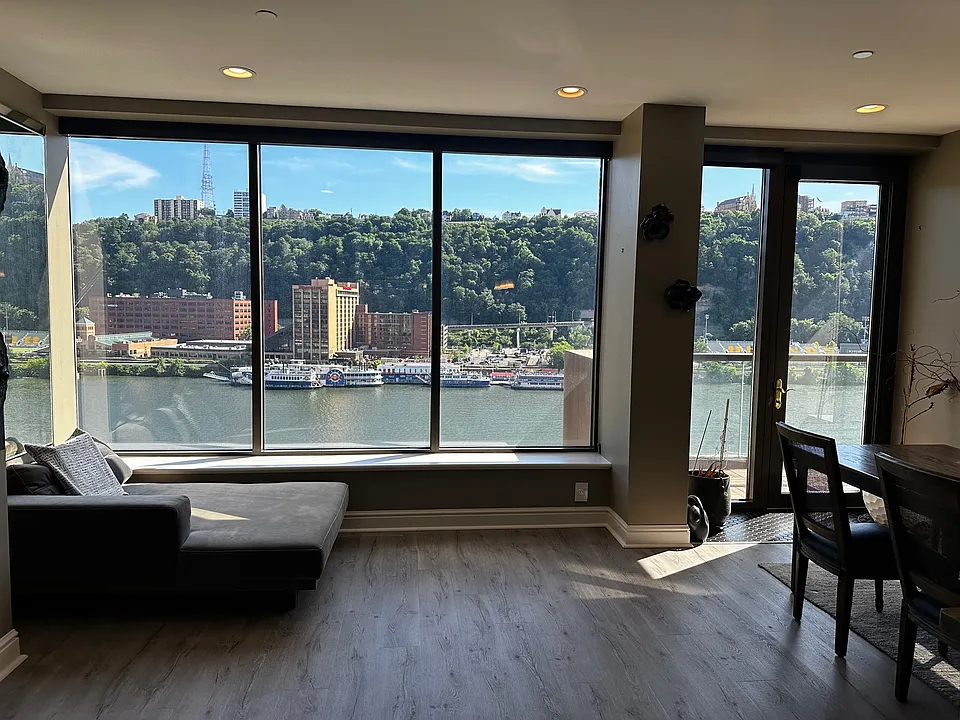 151 Fort Pitt Blvd #902