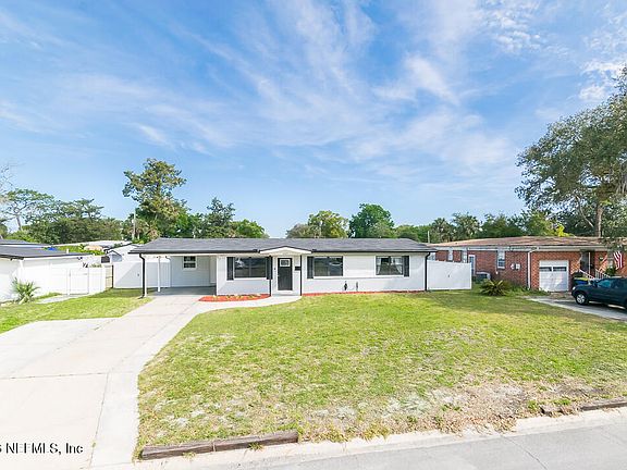 2nd image of 6221 ASHWOOD Lane