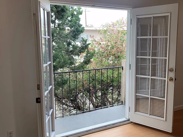 3426 Keystone Ave — Photo 14