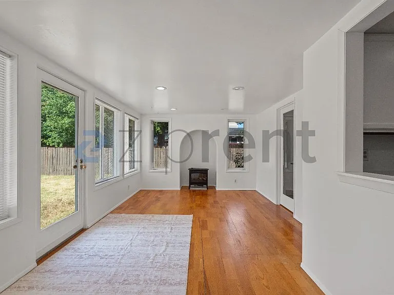 13005 NE 109th Pl — Photo 11