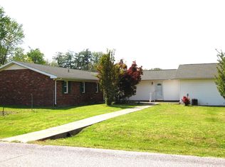 5104 Nace Ln, Paducah, KY 42001