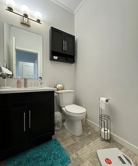 545 Hassard Close — Photo 7