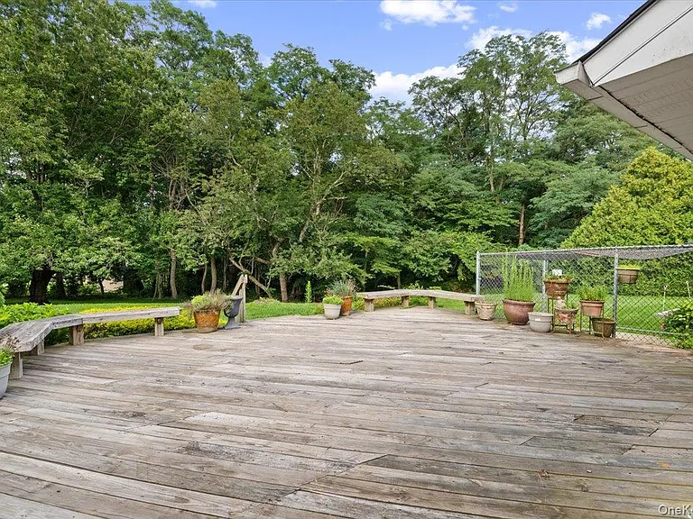 24 Thorngrove Ln — Photo 16