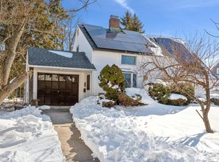 93 Bobolink Ln, Levittown, NY 11756