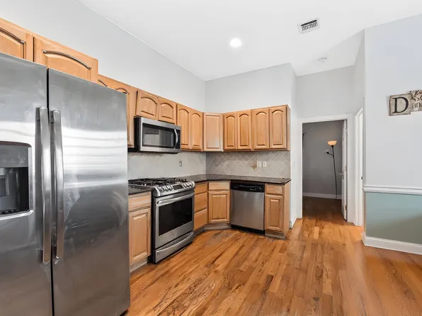 1303 Summit Avenue image 7 of 21