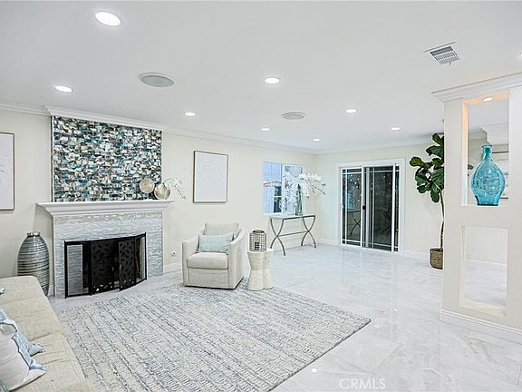 3rd image of 17230 San Lorenzo Cir