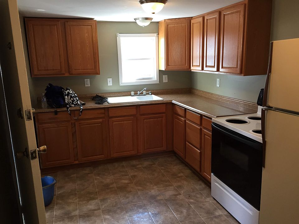 Downstairs kitchen