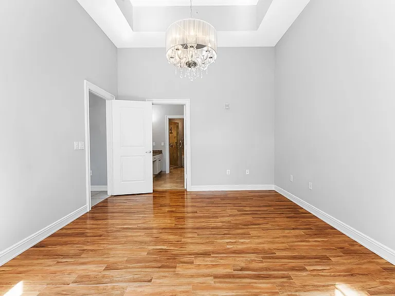 16102 Emerald Estates Dr #101 — Photo 15