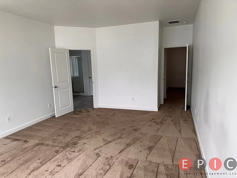 4430 W 2550 N — Photo 10
