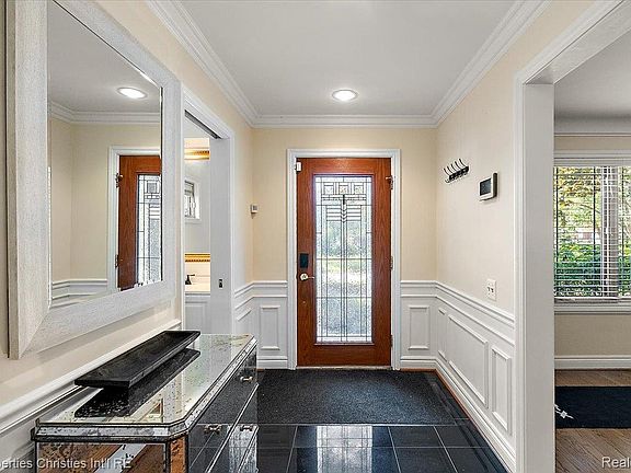5th image of 1870 Prestwick Rd