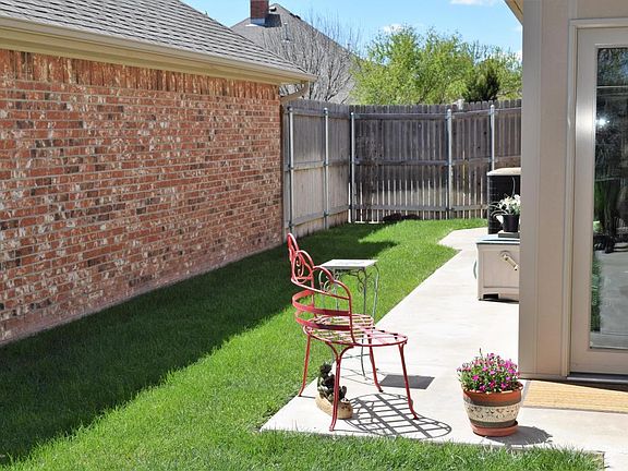 4th image of 6002 Greenways Dr