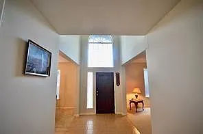 4 bed, 2.5 bath, 3285 sqft, $2,800 — Photo 3