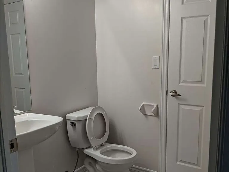 200 Veterans Dr #115 — Photo 11