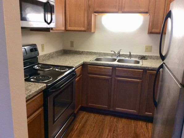 127 8th Ave E APT 15