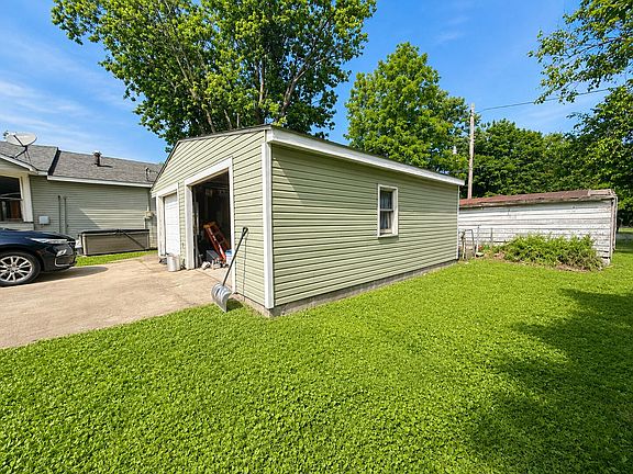 3rd image of 4803 Ohio St
