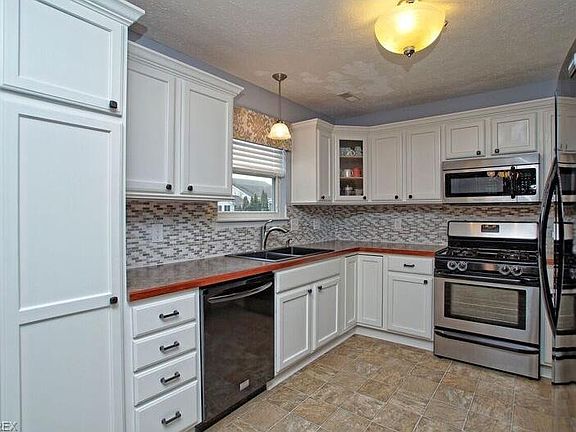 3rd image of 4984 Kennebank Ln