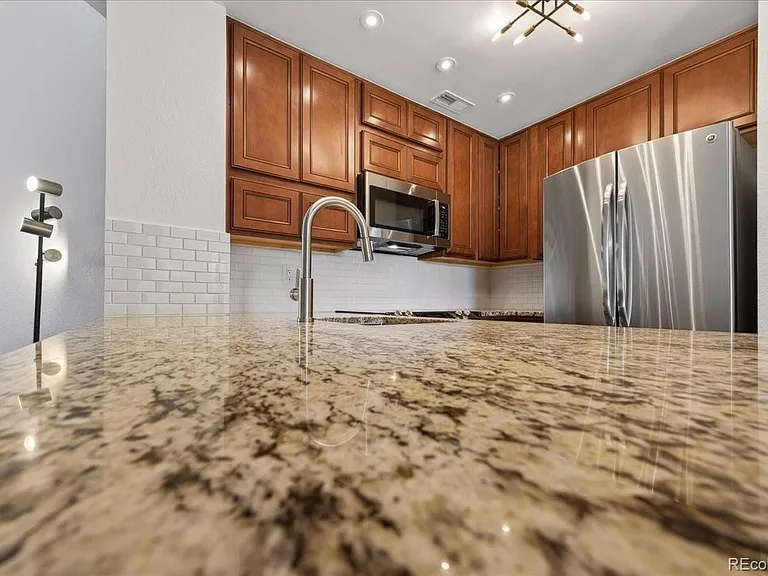 826 S Vance St #C — Photo 7