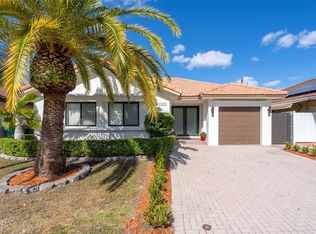 15057 SW 32nd St, Miami, FL 33185