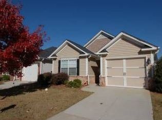 609 Shadow Lakes Dr, Lithonia, GA 30058