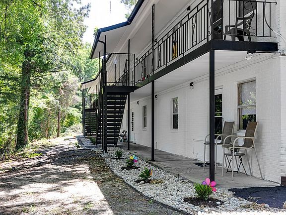 3rd image of 37 Labrook Dr #0