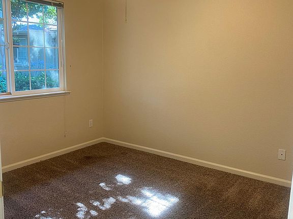 4th image of 2818 Prospectors Ct