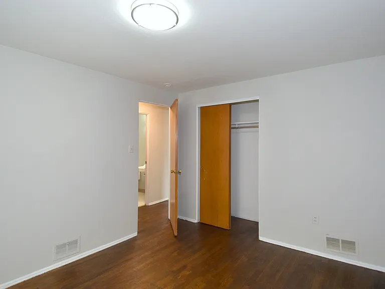 3152 Glendale Ave #1 — Photo 11