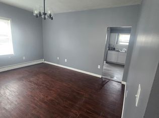 19 Ashburnham St #1, Fitchburg, MA 01420